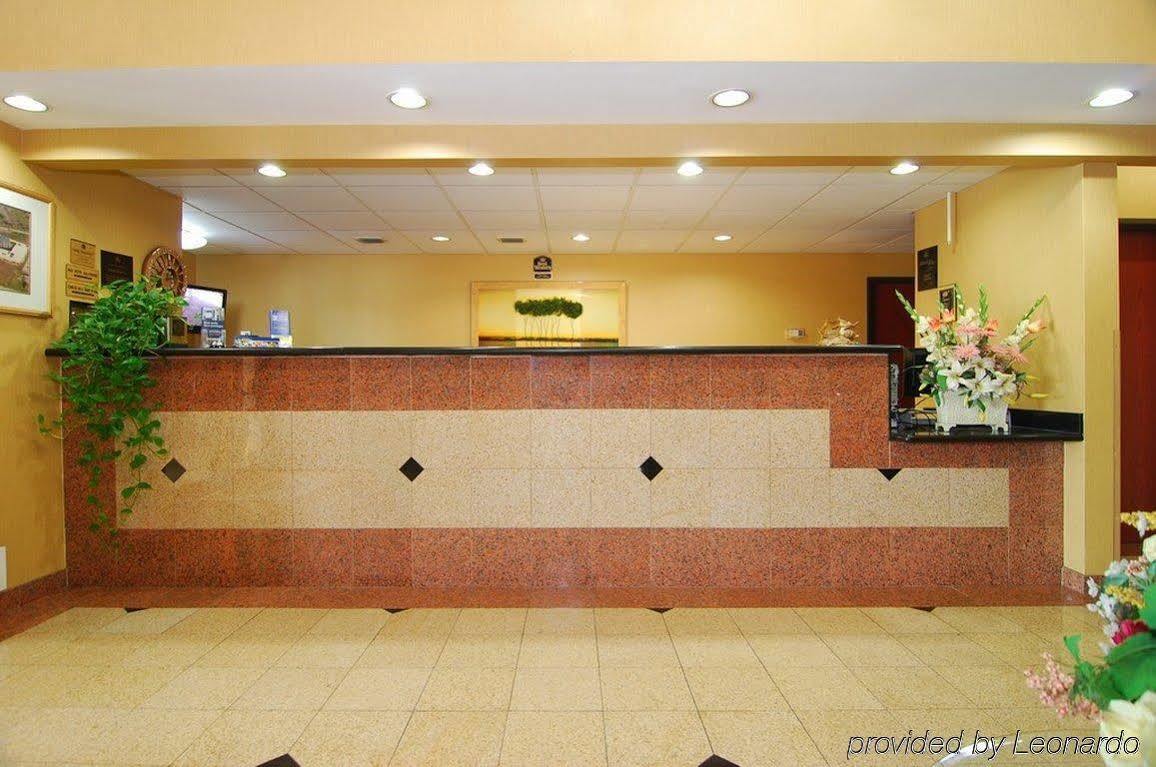 Quality Inn & Suites Buda Exterior photo